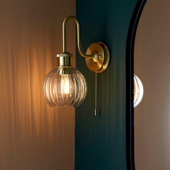 Chelsea Brass Bathroom Wall Light - Clear Ribbed Glass Shade-warehouse-091026